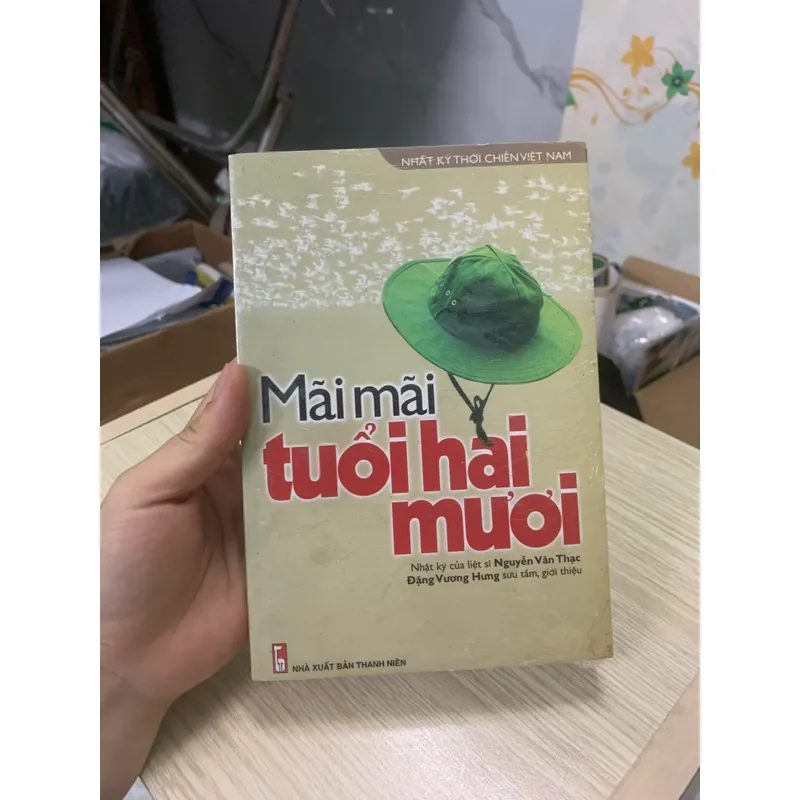 Mãi mãi tuổi hai mươi bản bìa cũ  558857