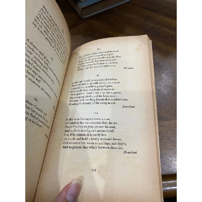 Poems from the Sanskrit - John Brough 299829
