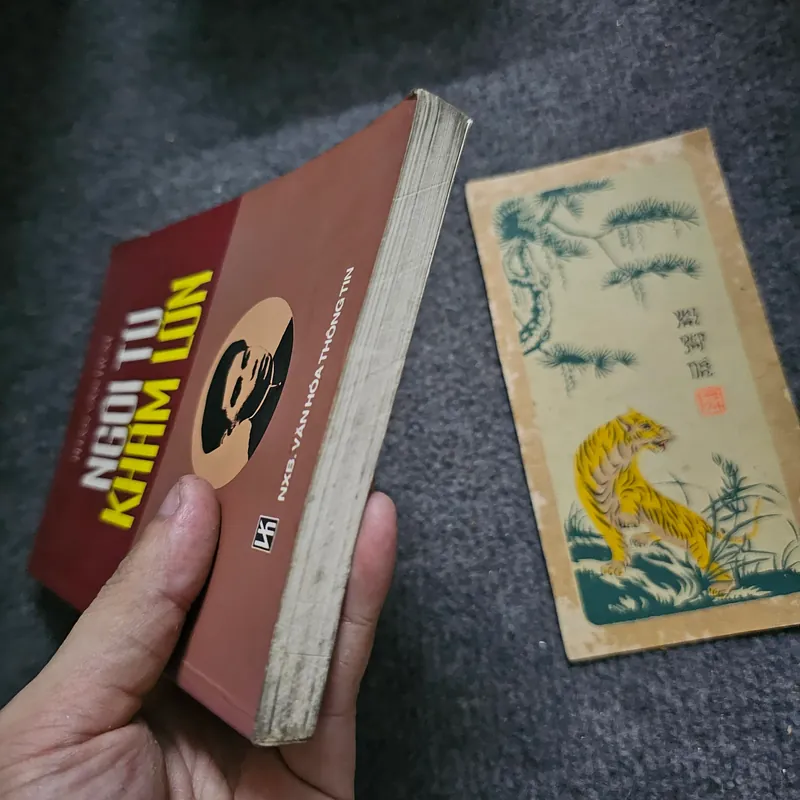 Ngồi tù khám lớn - Phan Văn Hùm 734912