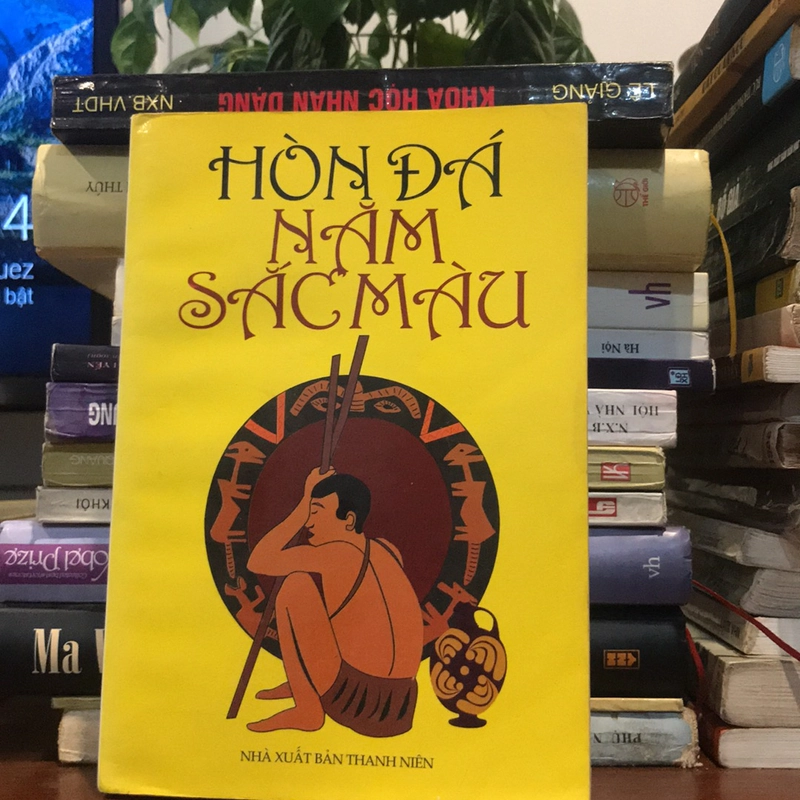 HÒN ĐÁ NĂM SẮC MÀU 479213