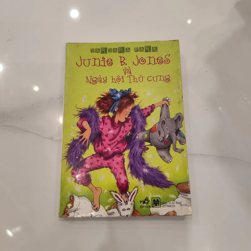 Junie BJones và ngày hội thú cưng  597014