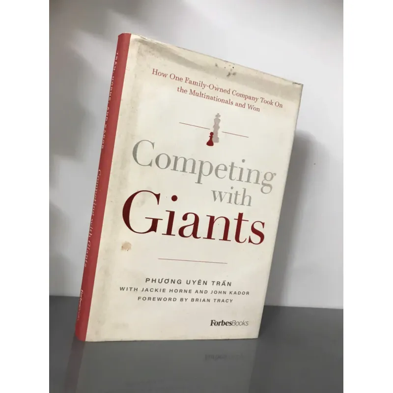 Competing with Giants – Phương Uyên Trần, Jackie Horne & John Kador 604055