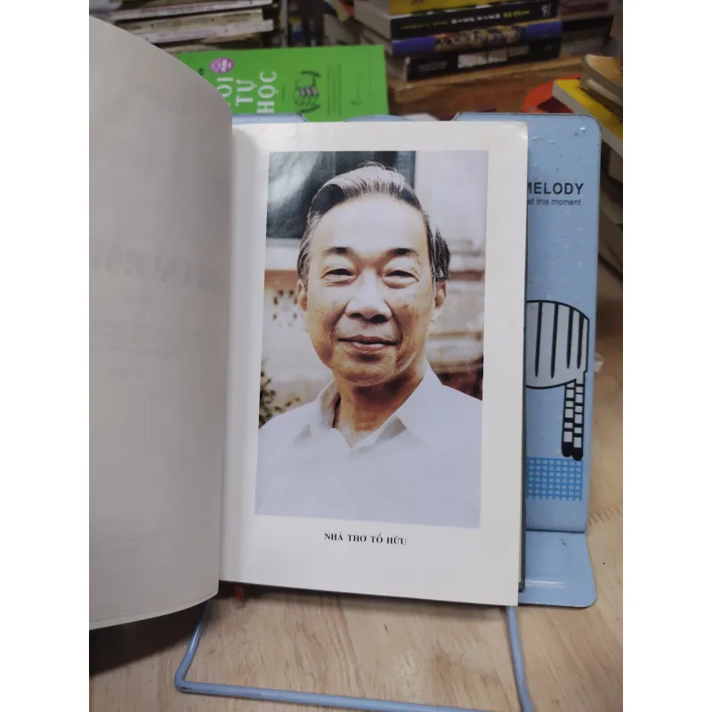 Sách: Nhớ lại một thời - TG: Tố Hữu (B2) 796764