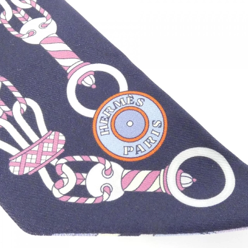Khăn quàng cổ HARNAIS EN ROSACE của Hermès 063853S 625257