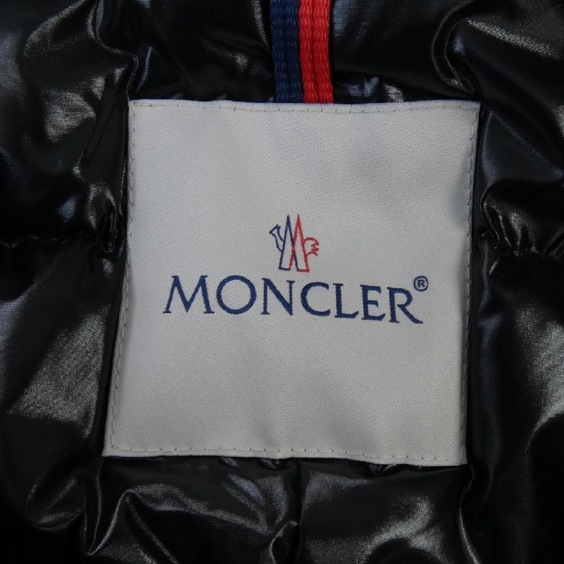 Áo khoác lông vũ MONCLER 642615