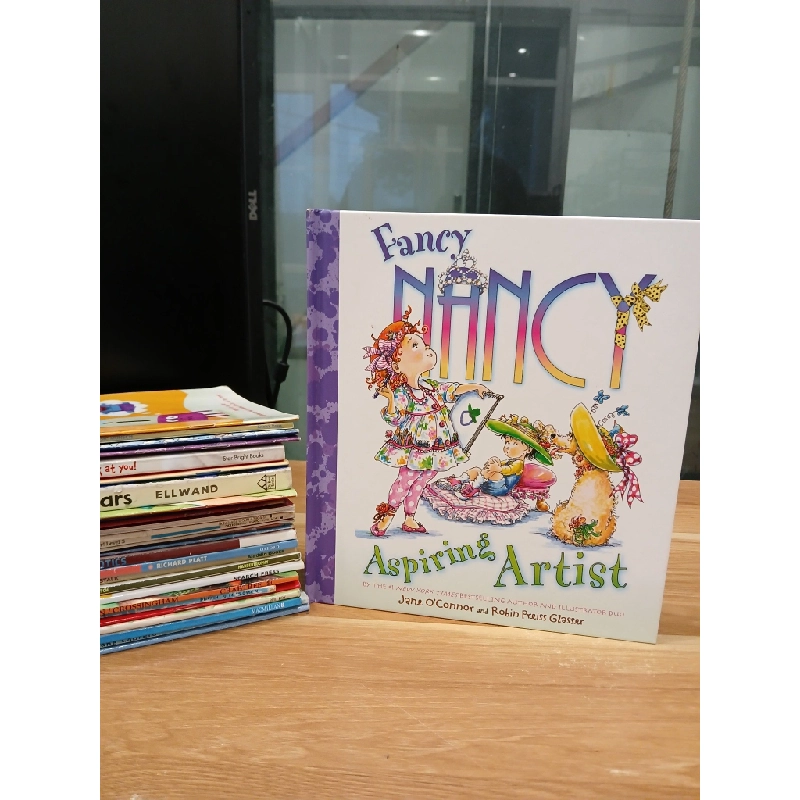 Fancy Nancy: Aspiring Artist - Jane O'Connor & Robin Preiss Glasser 543915