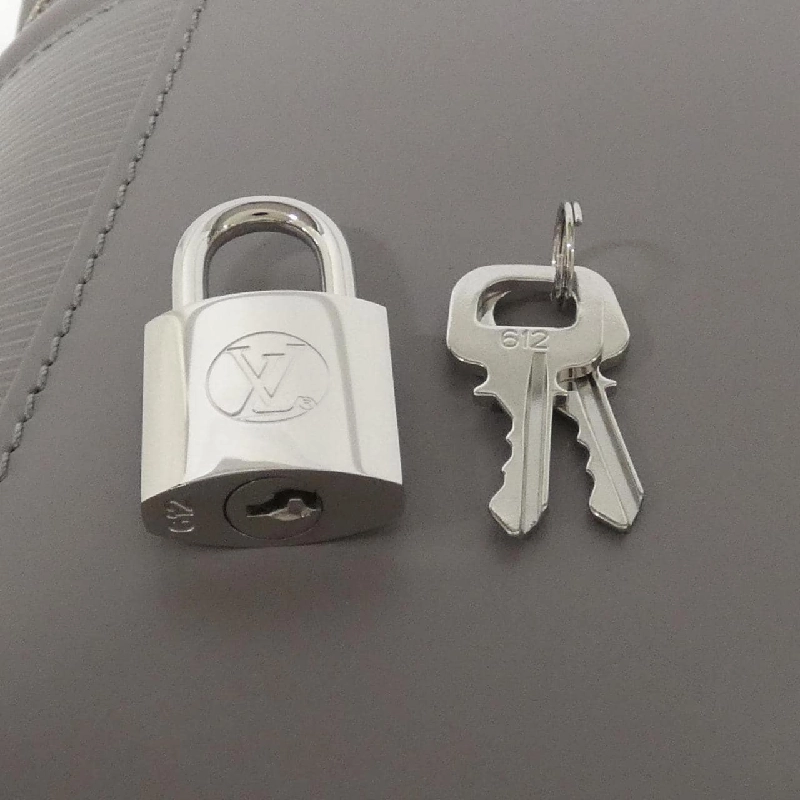 Túi xách Louis Vuitton Epi Cannes - Hàng hiệu Chính hãng 805703