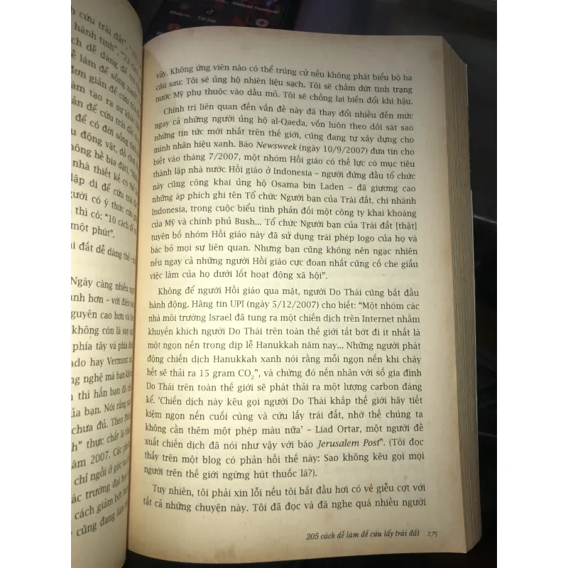 Nóng, Phẳng, Chật  796071