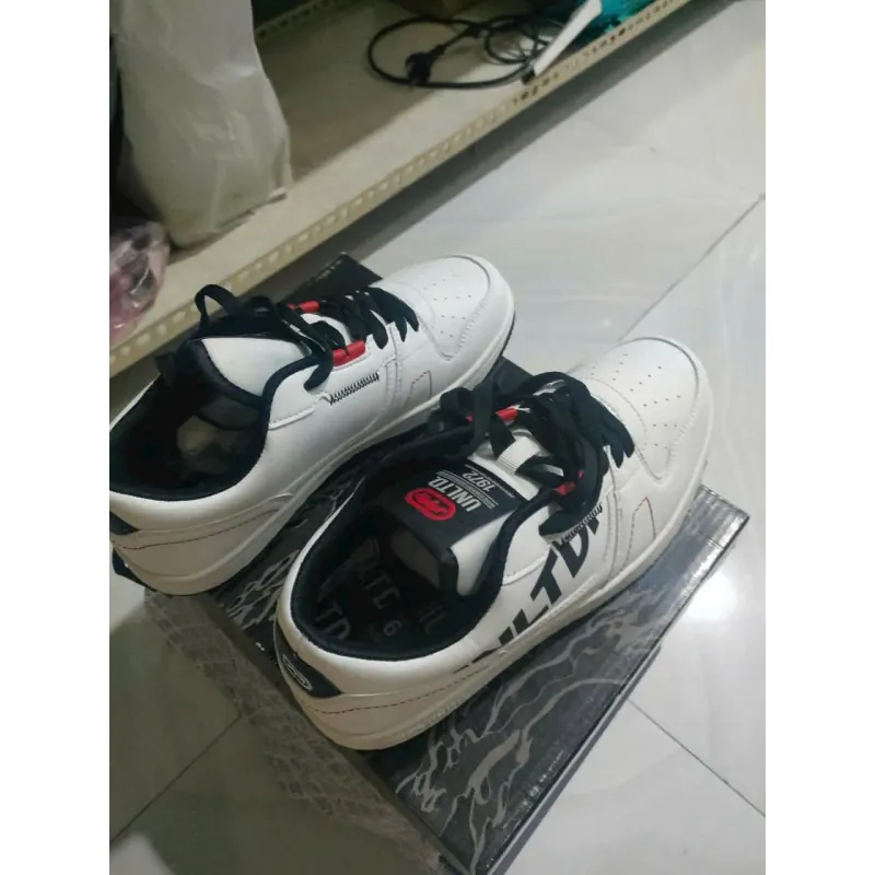 Ví nữ và giày unisex size 39. Còn mới 100% do không có nhu cầu sử dụng nên mình thanh lý 578026