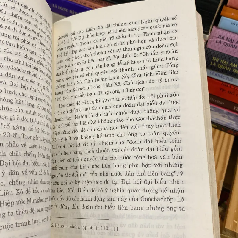 GIOÓC BA CHỐP - BẠO LOẠN, SỰ KIỆN THÁNG TÁM, NHÌN TỪ BÊN TRONG (XB 2001) 757321