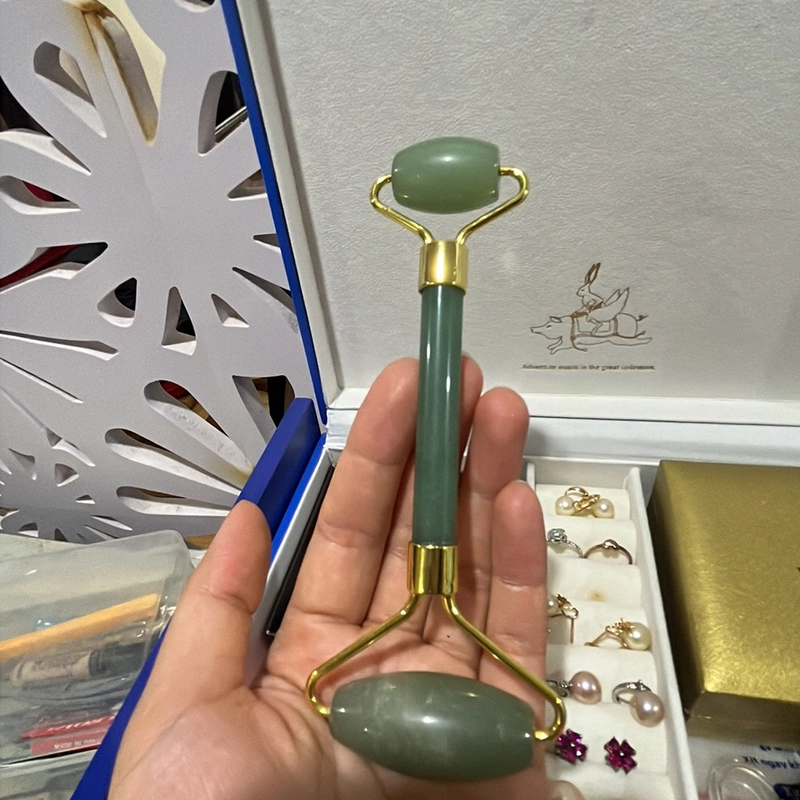Cây lăn thạch anh giảm bọng mắt, thu gọn mặt 456745