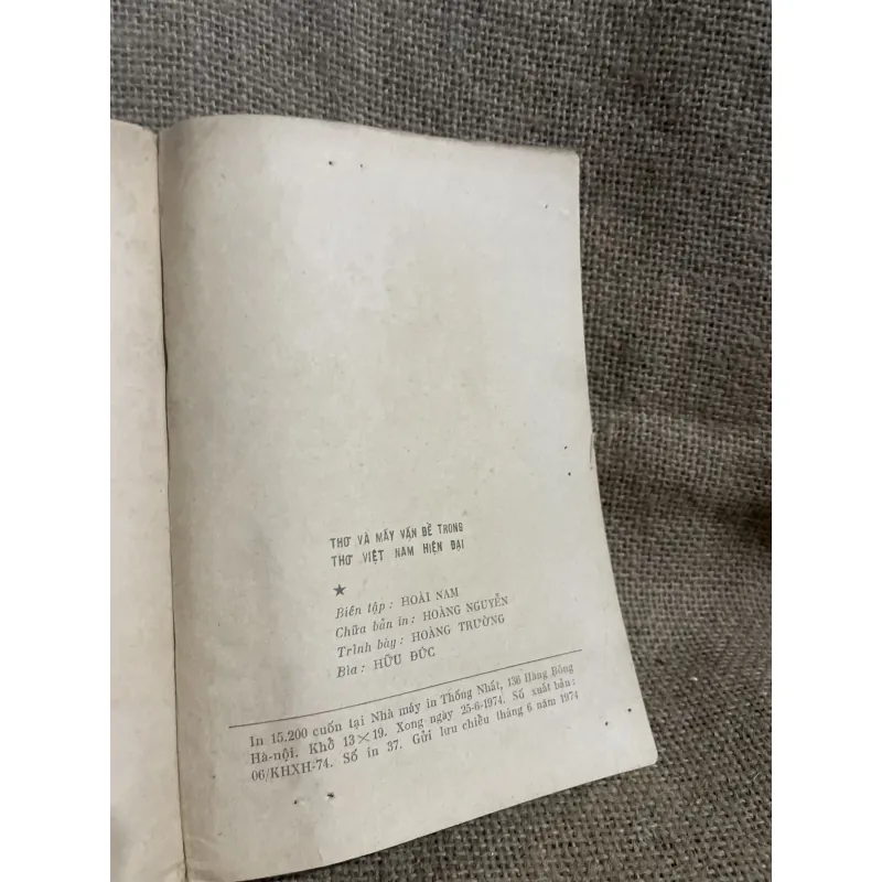 Thơ và mấy vấn đề trong thơ Việt Nam hiện đại -1974- 480 trang  994137
