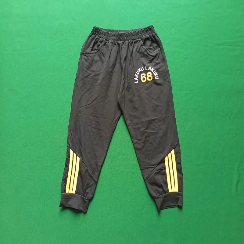 Quần ngố mặc tập thể dục màu đen 933353