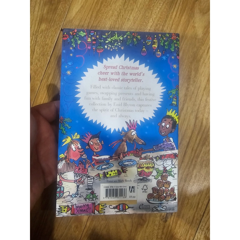 Christmas Tales (Sách tiếng anh) 528063
