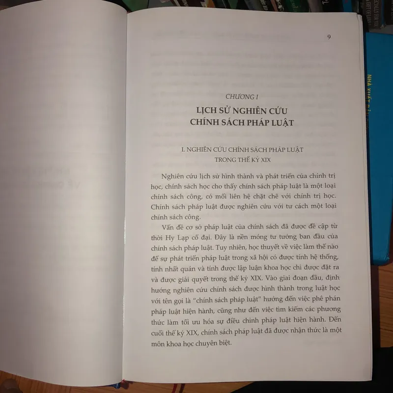 Chính sách pháp luật những vấn đề lí luận và thực tiễn  599380