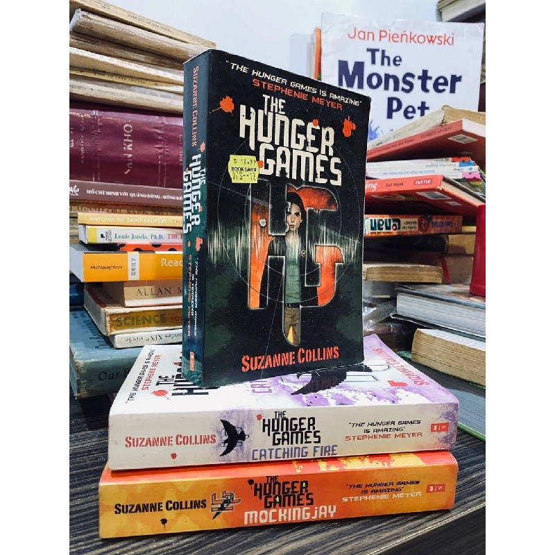 THE HUNGER GAMES TRIOLOGY - SUZANNE COLLINS 122532