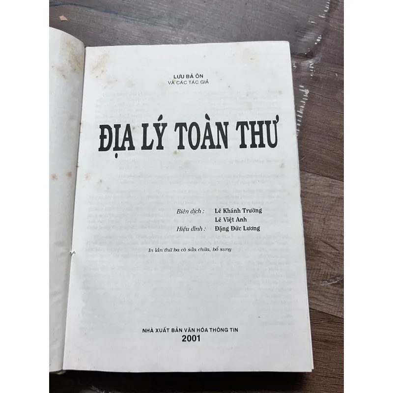 Địa lý toàn thư bìa cứng xb 2001 559104
