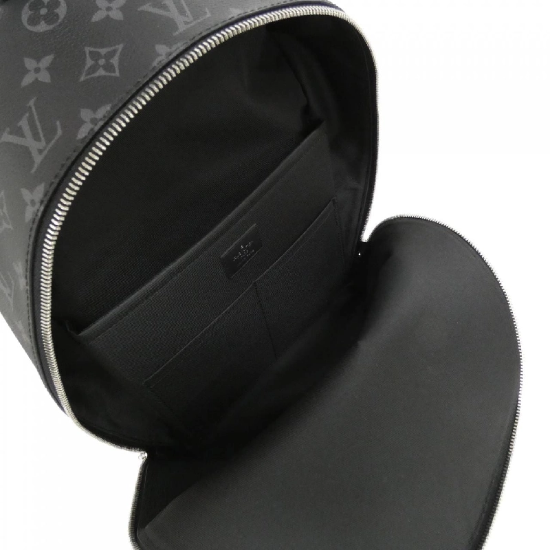 Túi đeo chéo Louis Vuitton Monogram Eclipse Discovery Slim M14020 609062