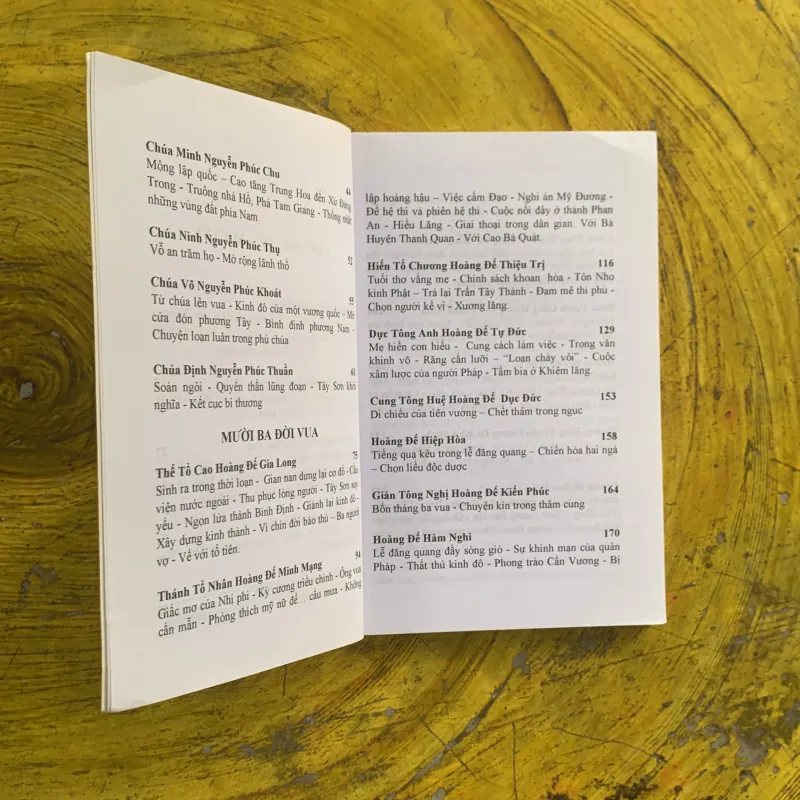 COMBO GẦN 400 NĂM VUA CHÚA TRIỀU NGUYỄN & CÔNG CHÚA ĐẤT VIỆT 1002967