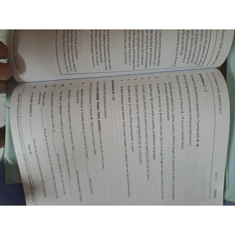 Bộ 2 cuốn 5 IELTS practice tests (1academic + 1 general) 781509