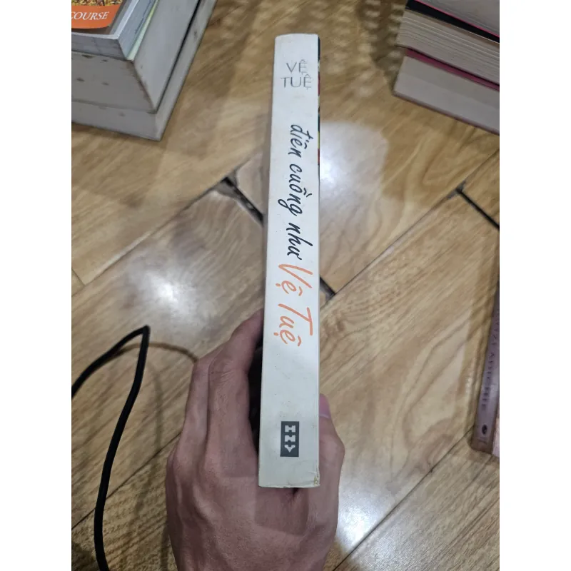 Điên cuồng như Vệ Tuệ
 757958