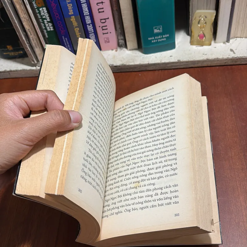 II Văn Học: Câu Chuyện Văn Chương - Nhiều Tác Giả - 2014 927170