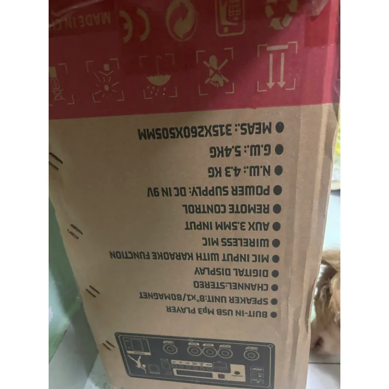 Máy chiếu + loa kéo karaoke 711969