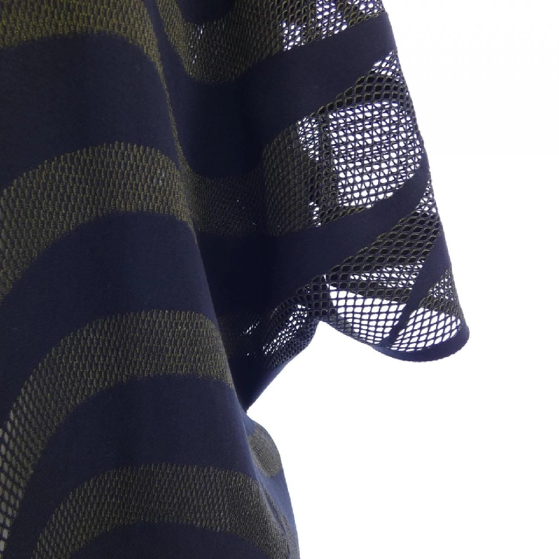 Pleats Please - Áo Top Hàng hiệu Chính hãng 826698