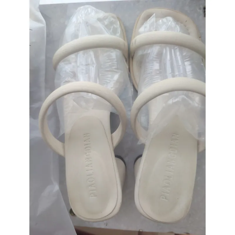 Guốc, cao gót 7p size 225 (36,5) màu kem như hình 1028796