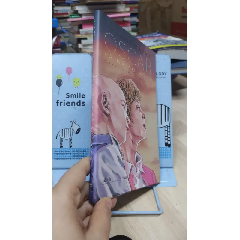 Sách: Oscar và bà áo hồng - TG: Eric Emmanuel Schmitt (A3) 1026806