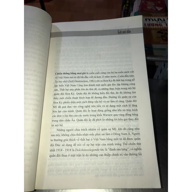 Chiến thắng bằng mọi giá - Cecil B.Currey 800255