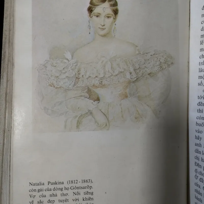 cuốn sách "Tuyển tập Văn xuôi" của đại thi hào Nga Aleksandr Pushkin (1799-1837)Bìa cứng 563855