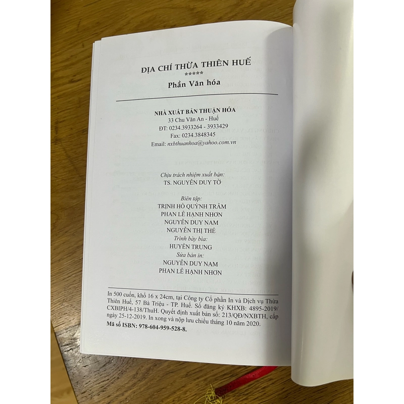 Địa chí Thừa Thiên Huế - Phần Văn Hoá - Tập 1 494157
