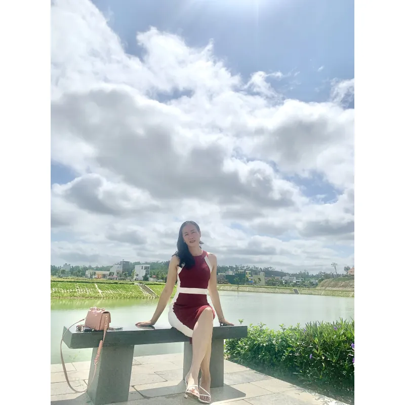 Đầm thun đỏ phối trắng  925347