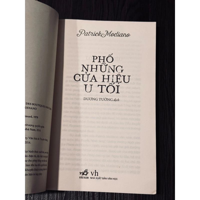 Phố cửa hiệu u tối 475246