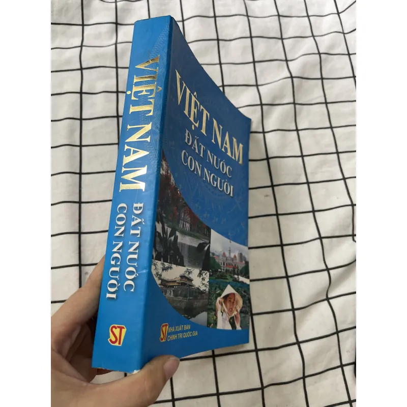 Việt Nam Đất Nươce con Người  737101