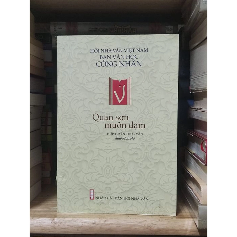 QUAN SƠN MUÔN DẶM - HỢP TUYỂN THƠ - VĂN 277111