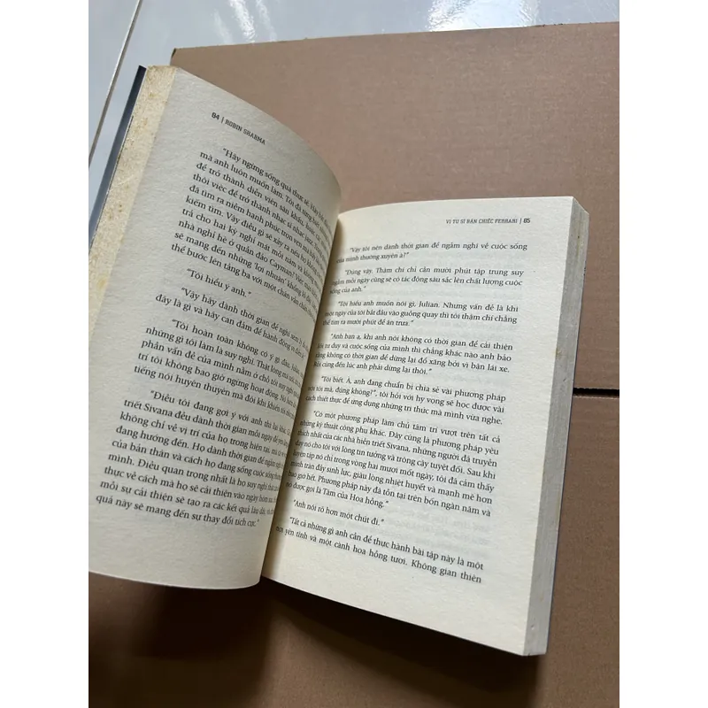 Vị tu sĩ bán chiếc Ferrari - Robin Sharma 736059