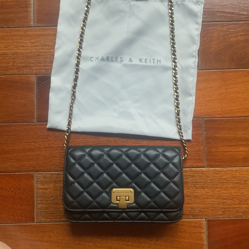 Túi trám Charles & Keith Code: CK2-70160082 141414