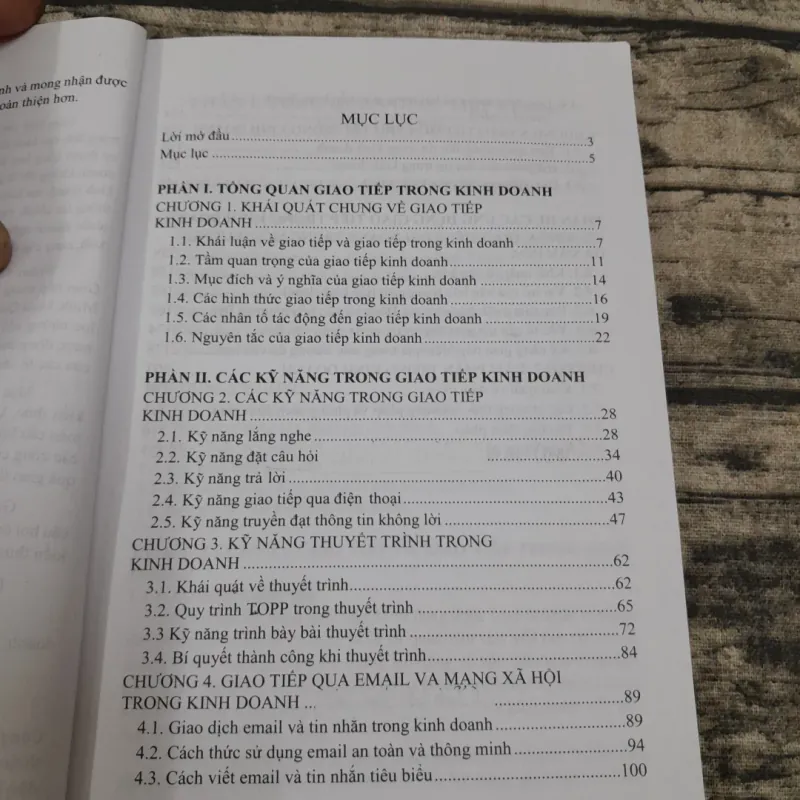 Giáo trình Giao tiếp trong Kinh Doanh. Tiến sỹ Ng. Thị Vân- ĐH Công Nghiệp HCM 781554