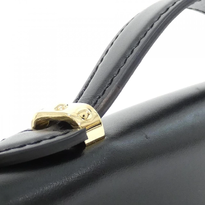 Ví Louis Vuitton On Chain Capucines M12710 Túi đeo vai 608705