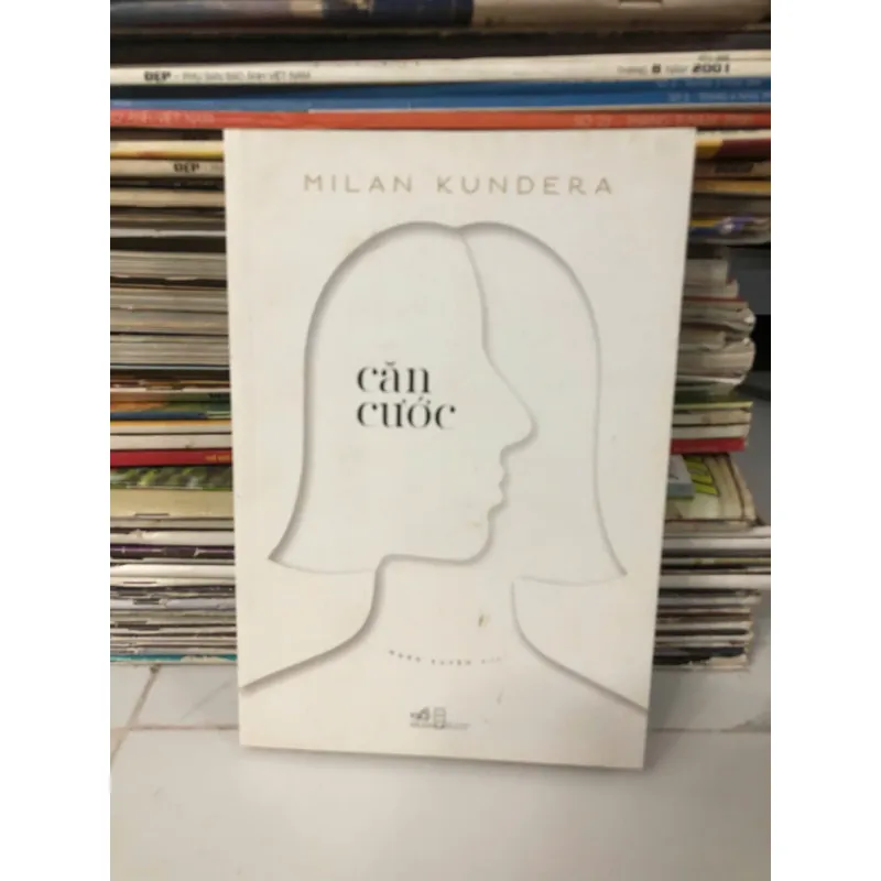 Căn cước - Milan Kundera - Tiểu thuyết 695103