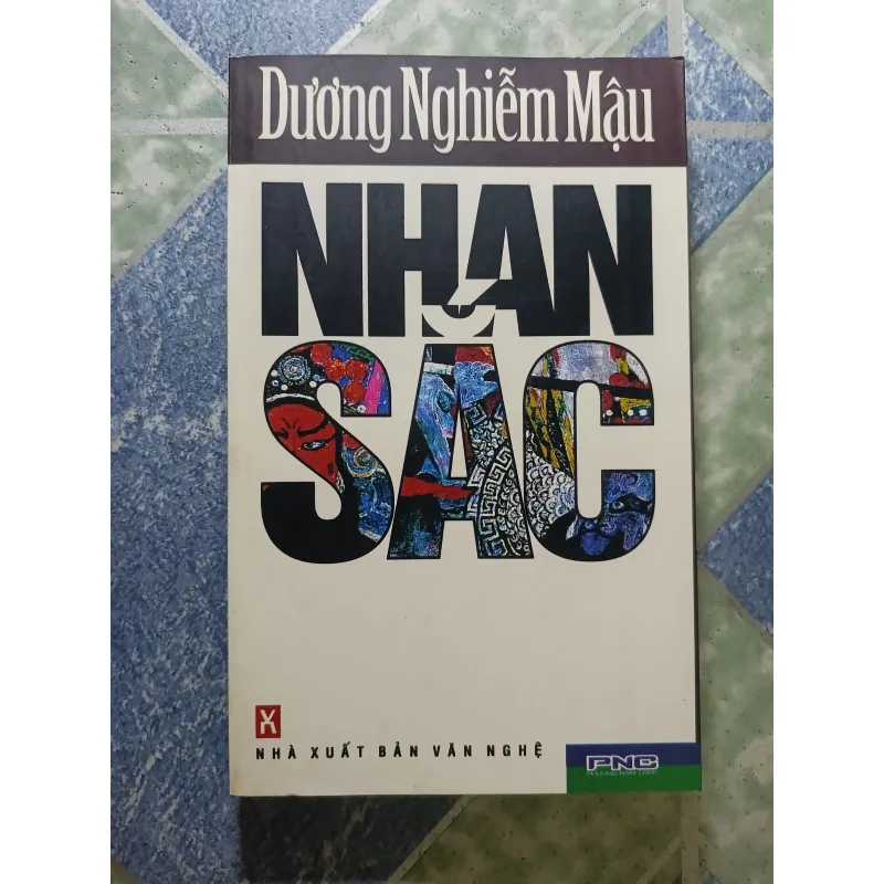 Nhan sắc - Dương Nghiễm Mậu 927790