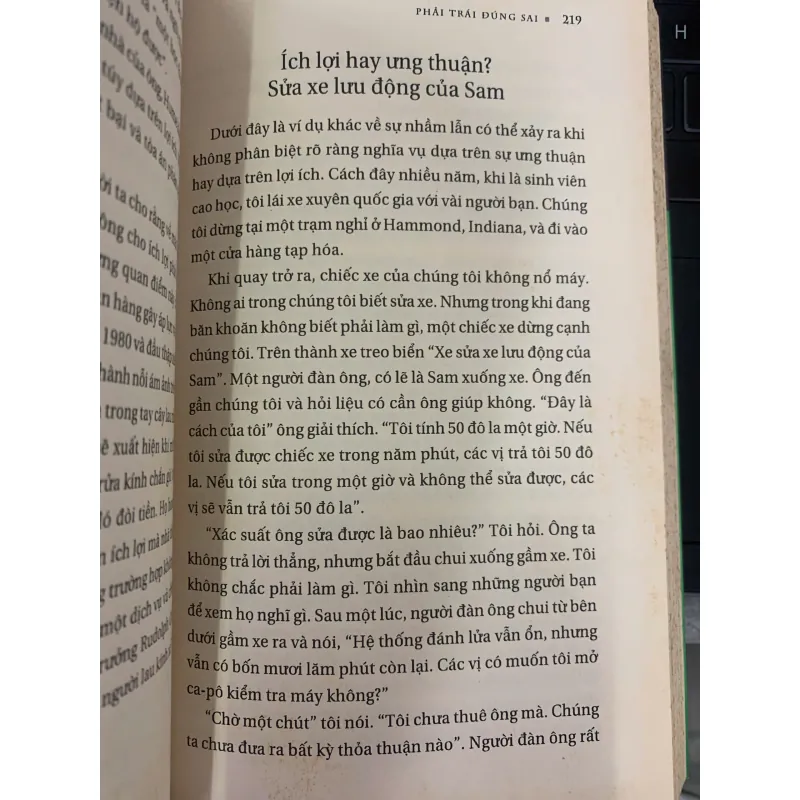 PHẢI TRÁI ĐÚNG SAI - MICHAEL SANDEL (HỒ ĐẮC PHƯƠNG DỊCH) 1022858