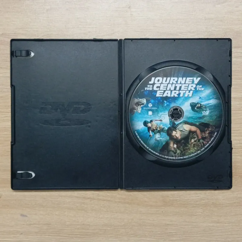 DVD Phim Cuộc du hành vào lòng đất 971363