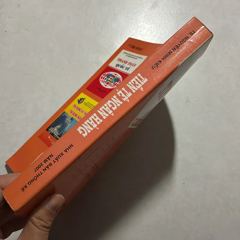 Tiền tệ ngân hàng 727011