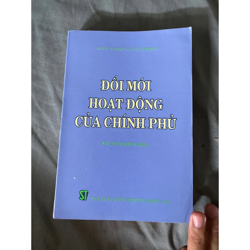 Sách tham khảo Đổi mới hoạt động chính phủ 447735