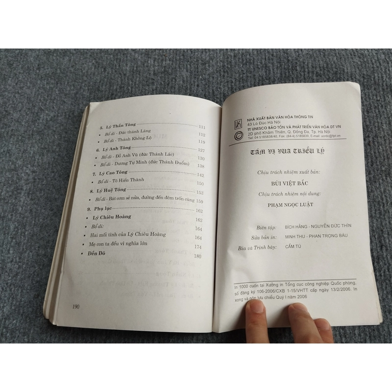 TÁM VỊ VUA TRIỀU LÝ 551718