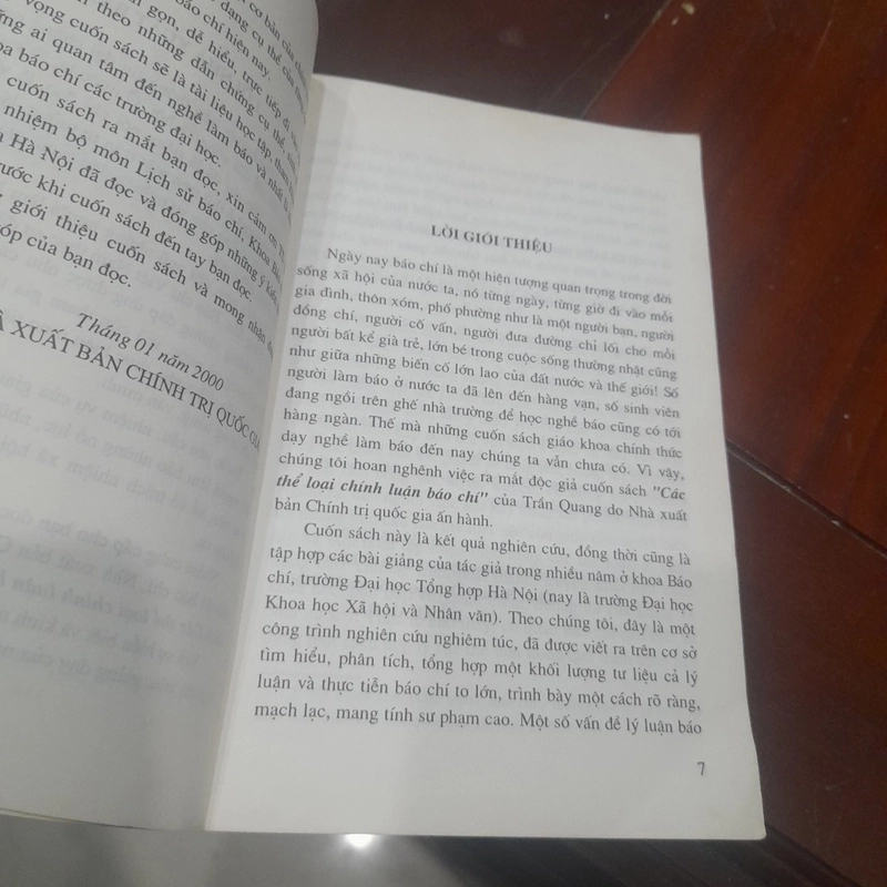 Trần Quang - CÁC THỂ LOẠI CHÍNH LUẬN BÁO CHÍ 357097