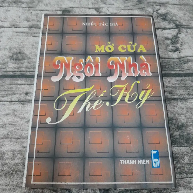 Mở cửa Ngôi nhà Thế kỷ. Nhiều tác giả  762404